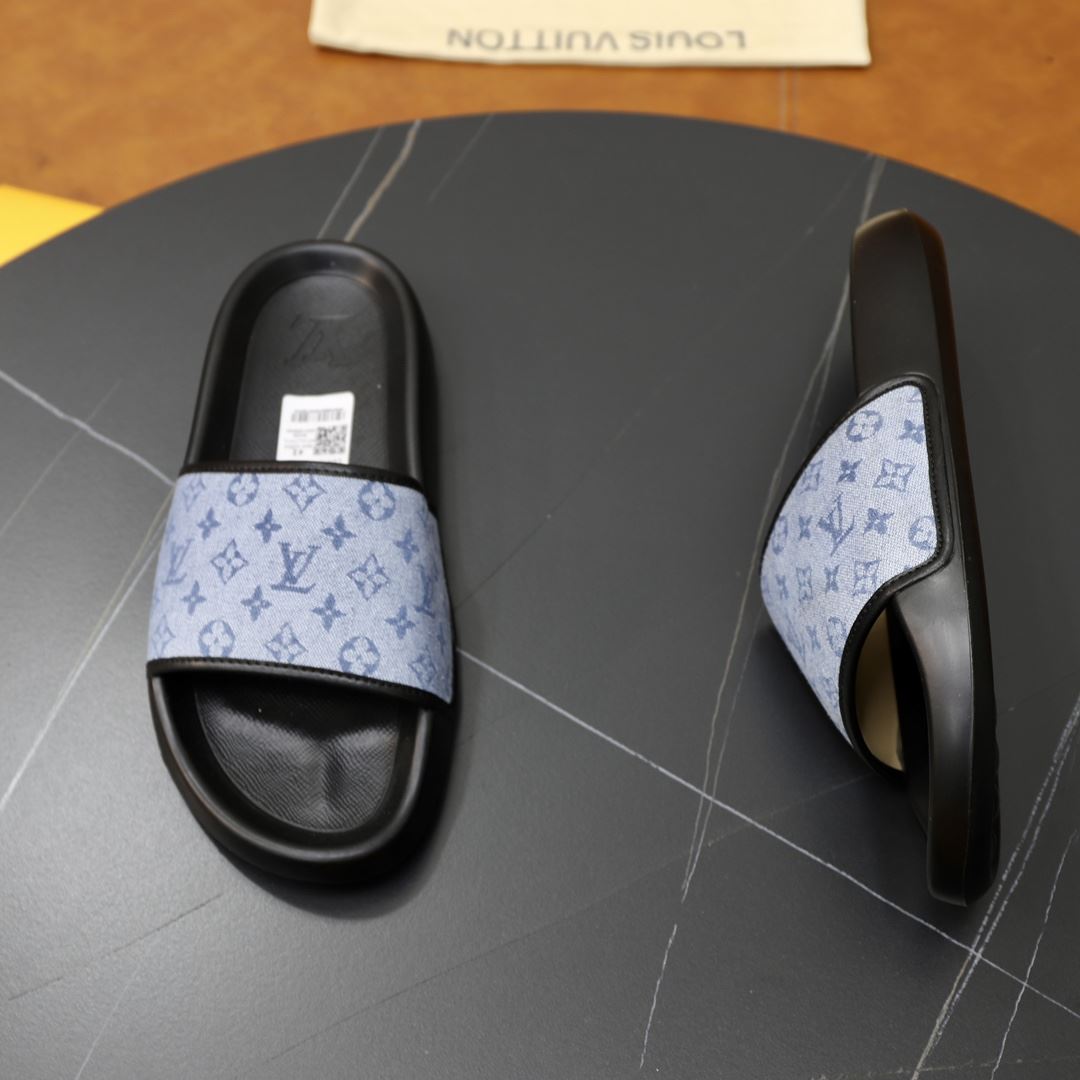 Louis Vuitton Slippers